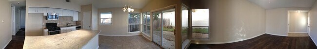 Building Photo - 3 Bed, 2 Bath. Hardwood floors, quartz countertops, stainless steel appliances.