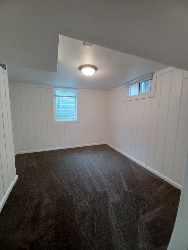 Building Photo - 485 N 100 E