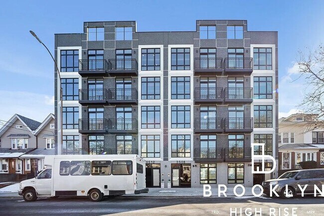 Building - 3514 Farragut Rd