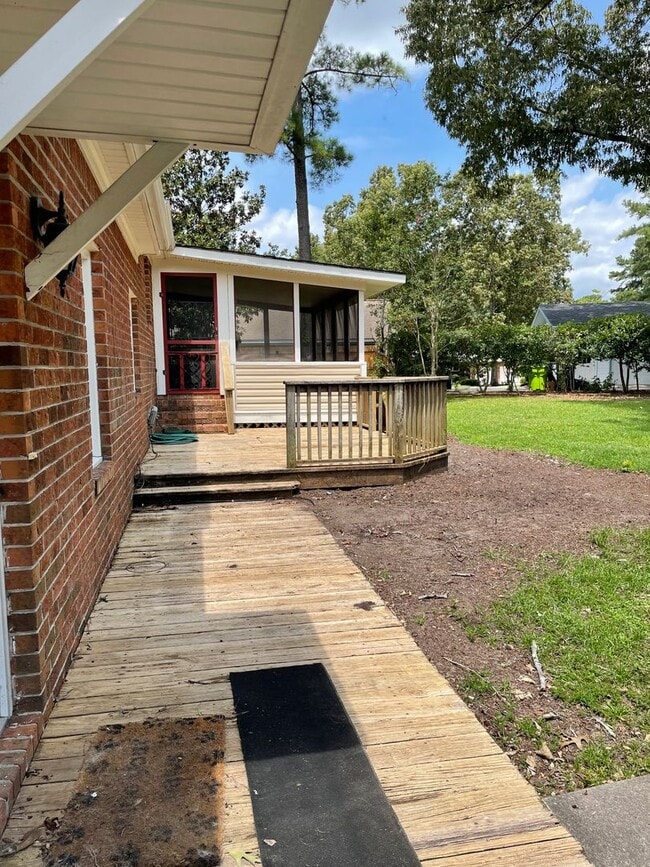 Building Photo - 103 Gangplank Rd