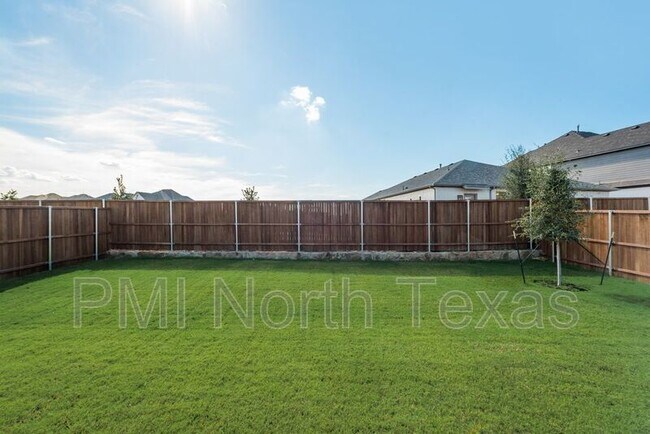 Building Photo - 505 Portina Dr