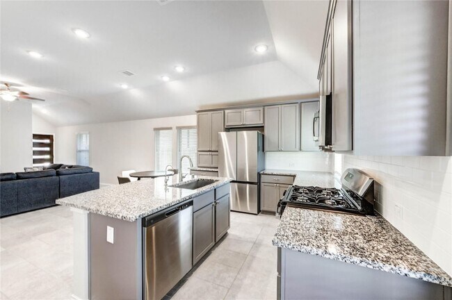 Building Photo - 4806 Cedar Butte Ln