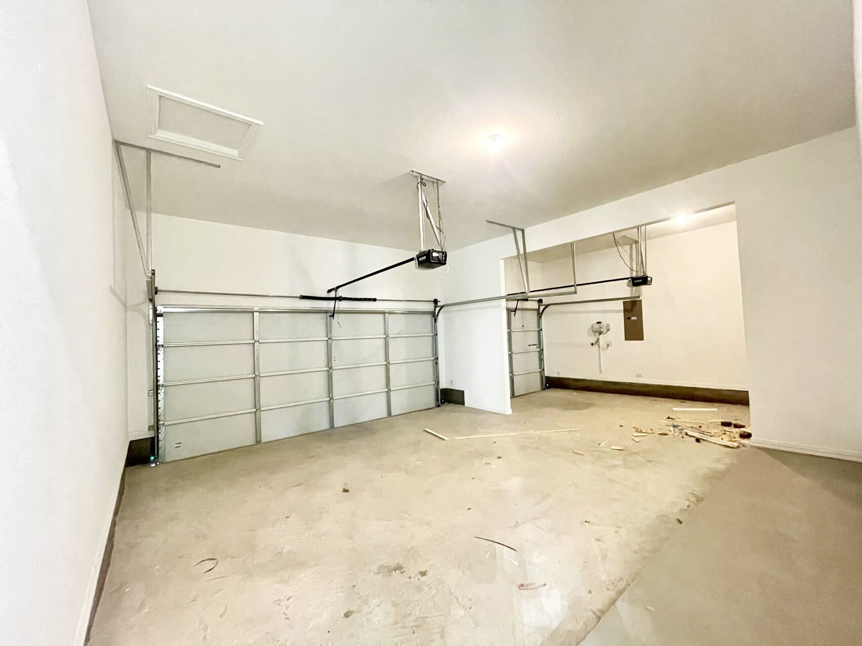 Building Photo - 16643 Chadwell Dr
