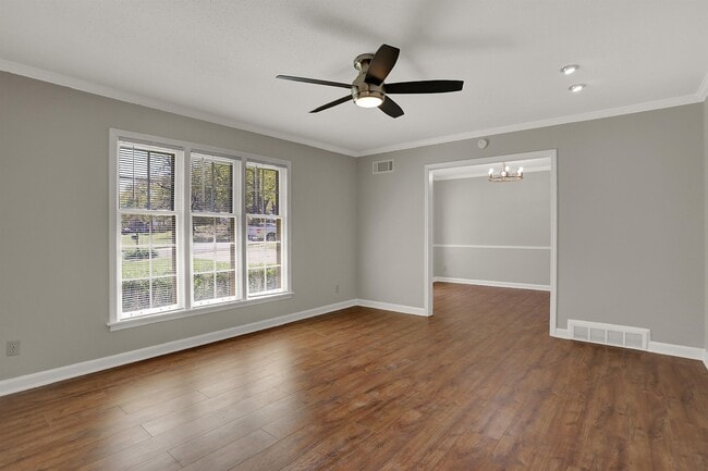 Building Photo - 5718 Rich Rd