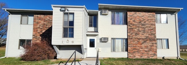 Building Photo - 422 S Gustin