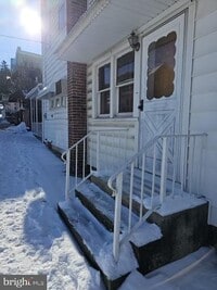 Building Photo - 200 W Bertsch St