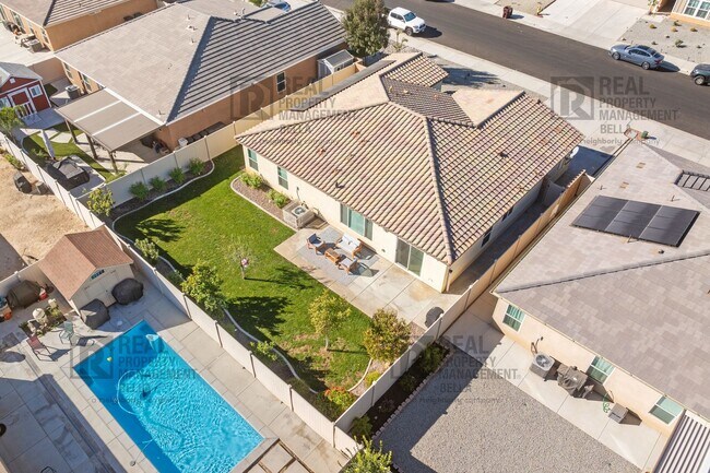 Building Photo - Spacious 4-Bed, 2-Bath Open-Concept Home i...