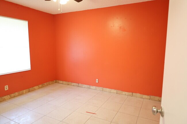 Building Photo - 7328 Palmdale Dr