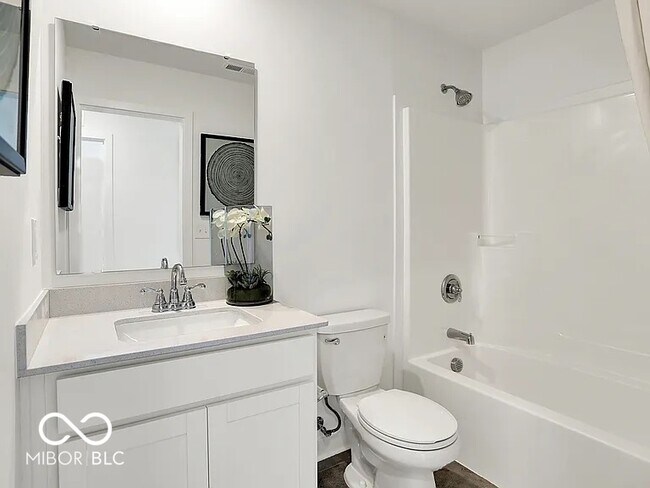 Building Photo - 2868 Woods Edge Dr