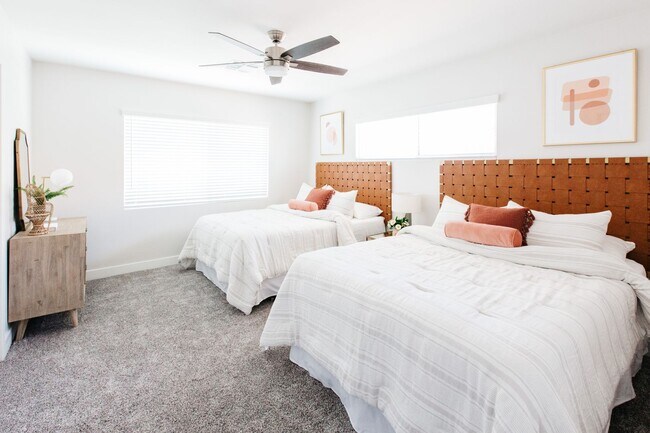 Building Photo - Stunning Remodel near Old Town!