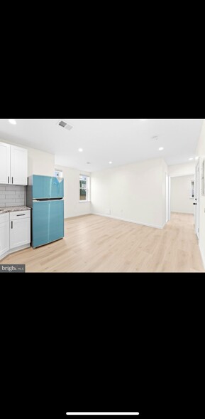 Building Photo - 5642 Matthews St