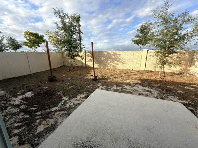 Building Photo - 207 Aqua Ave