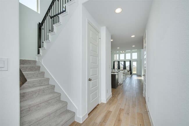 Building Photo - 20519 Bronco Rdg Dr