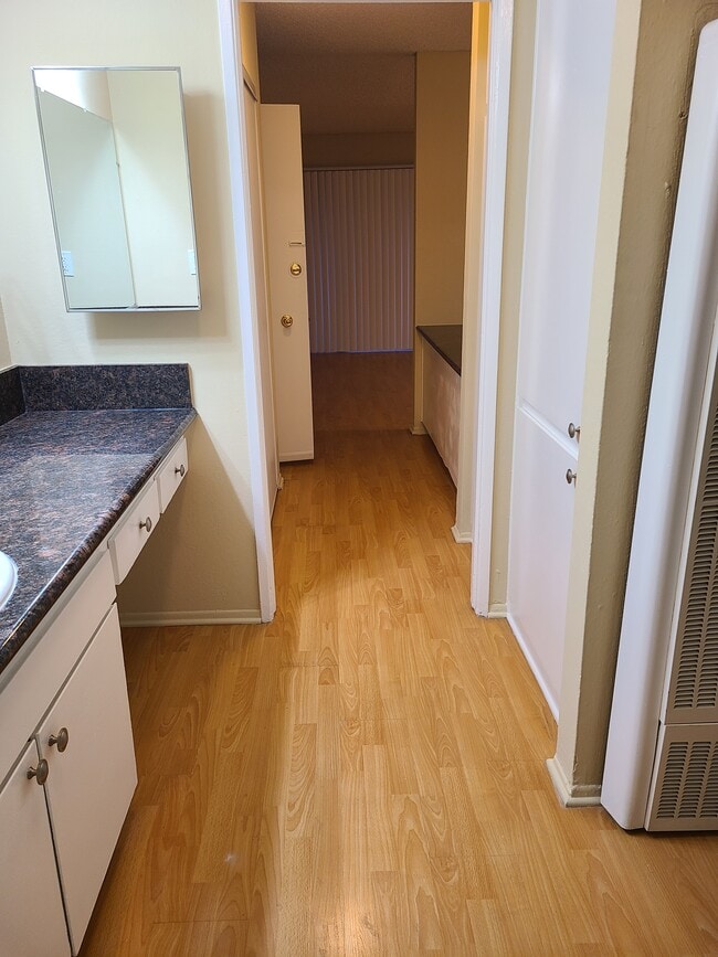 Building Photo - 11110 Moorpark St