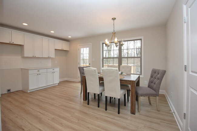 Building Photo - 1140 Orchard Dr