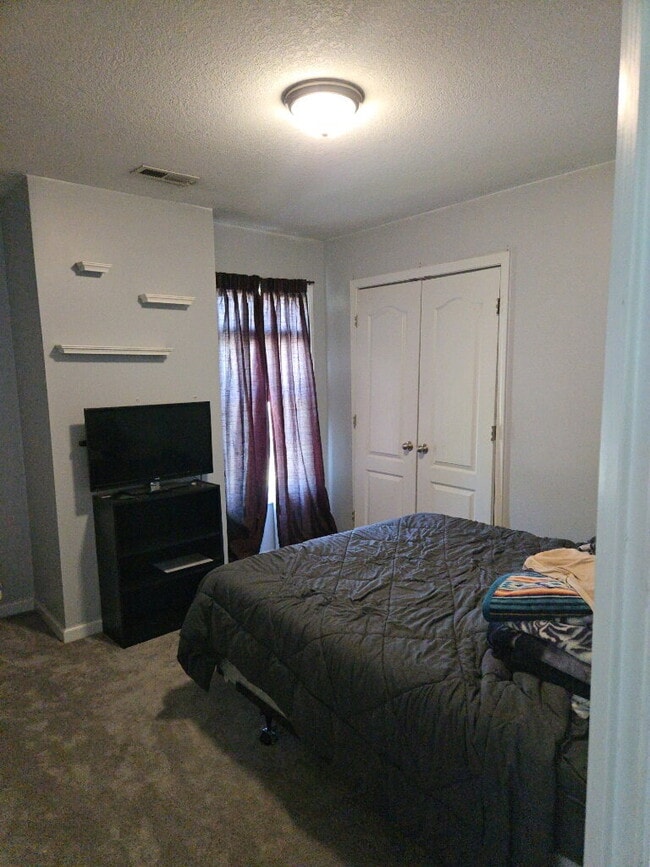 Building Photo - 213 Cottage Brook Ct