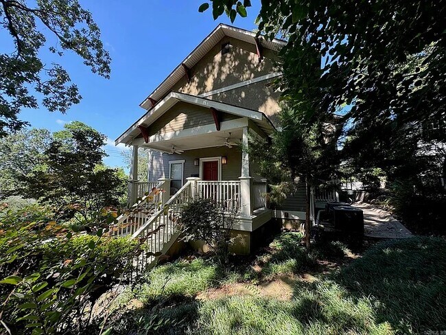 Building Photo - 3124 Kavanaugh Blvd