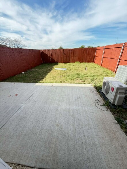 Building Photo - 3611 Portland St