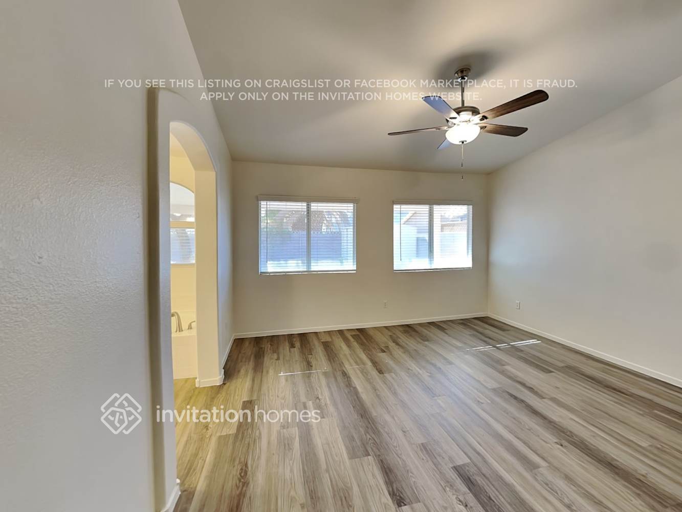 Building Photo - 6285 Hill Haven Ave