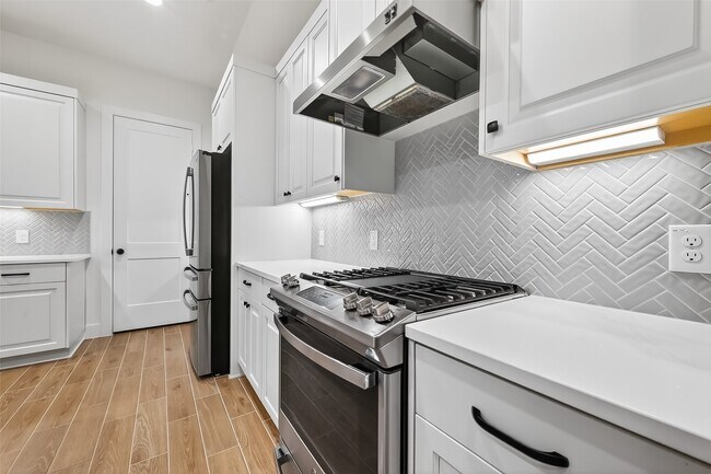 Building Photo - 2210 Cherry Brg Ln