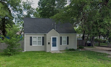 Building Photo - Great Location, close to Washburn!