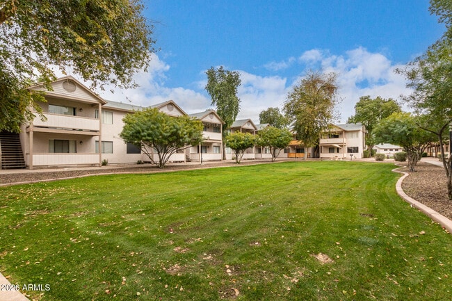 Building Photo - 616 S Hardy Dr