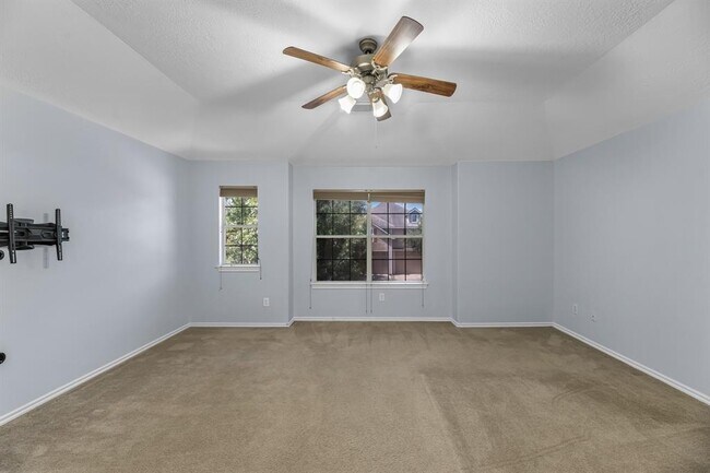 Building Photo - 12407 Salama Falls