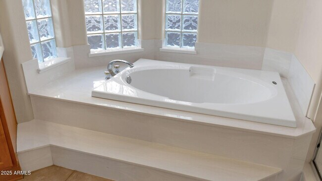 Building Photo - 11732 E Sand Hills Rd