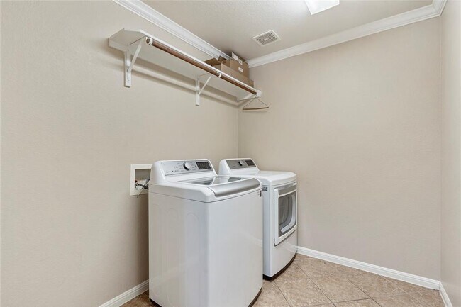 Building Photo - 4205 Fairmeadow Dr