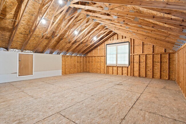 Building Photo - Breathtaking Classic Estate in Falls of New Hope
