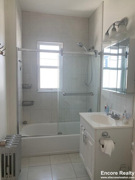 Building Photo - 52 Percival St