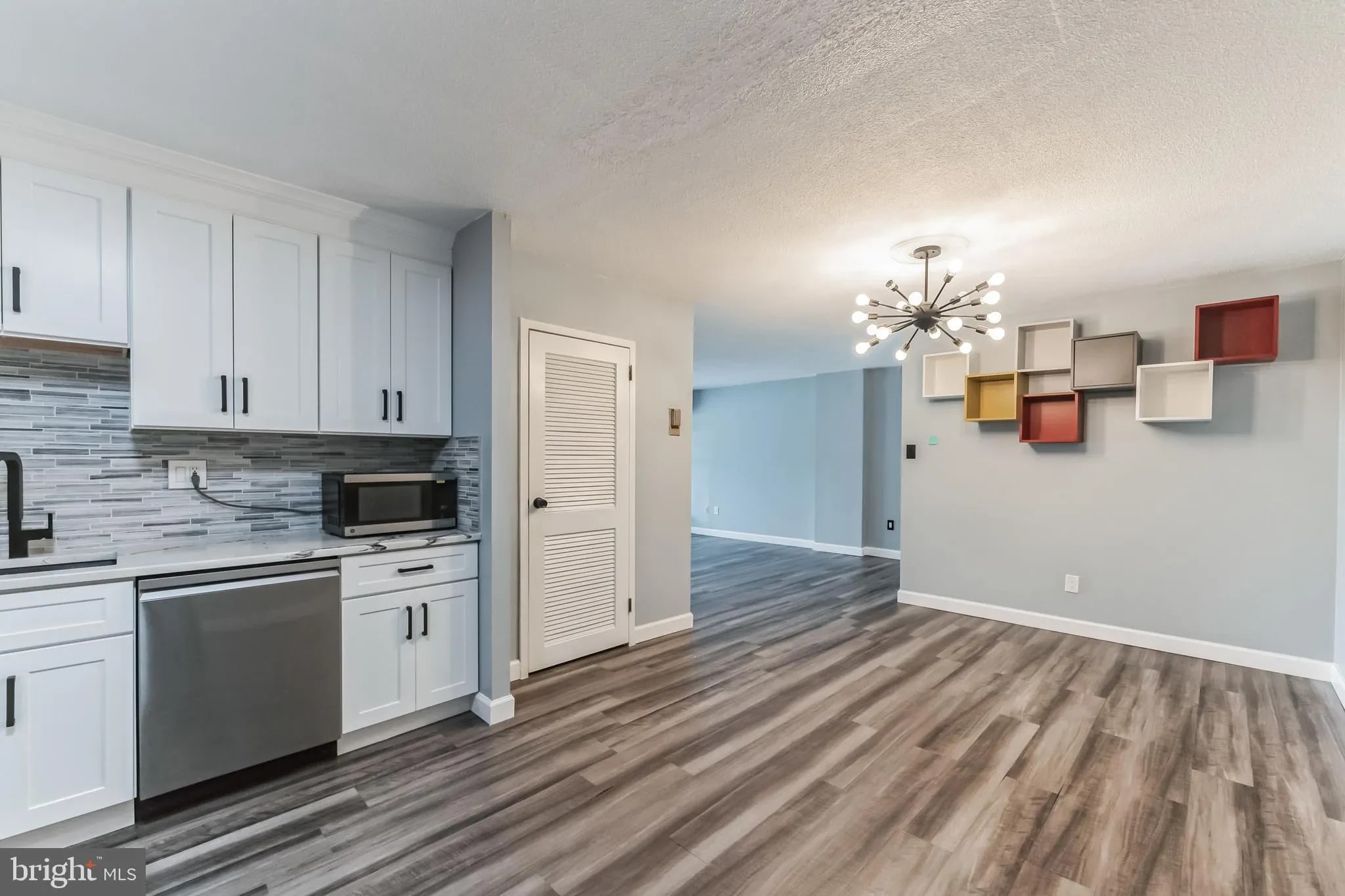 Building Photo - 1300 Army Navy Dr