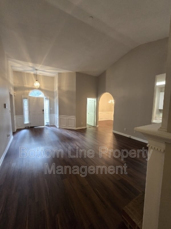 Building Photo - 7803 Harrington Woods Rd