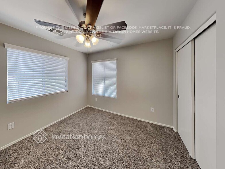 Building Photo - 3933 W Irwin Ave