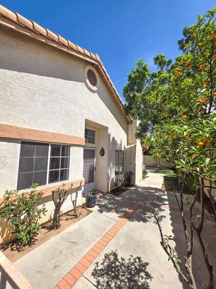 Building Photo - 980 Oakland Hills Dr