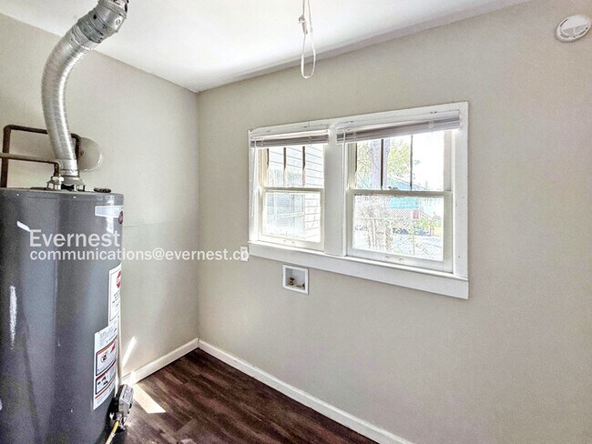 Building Photo - 1302 Frisco St