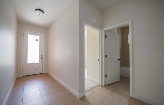 Building Photo - 2811 S 63rd St