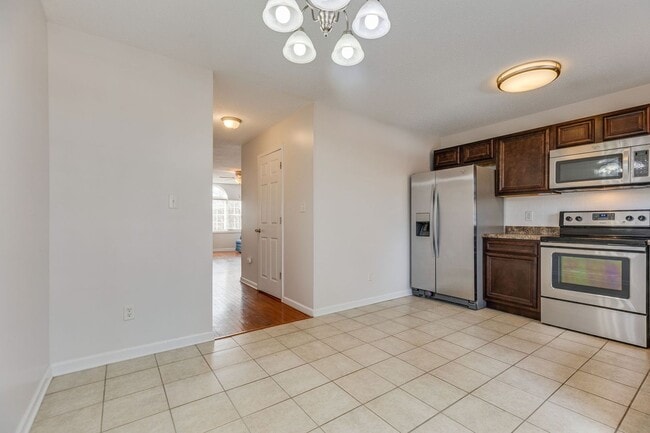 Building Photo - Now Available | 2 Bedroom 2.5 Bath | Bristol, TN