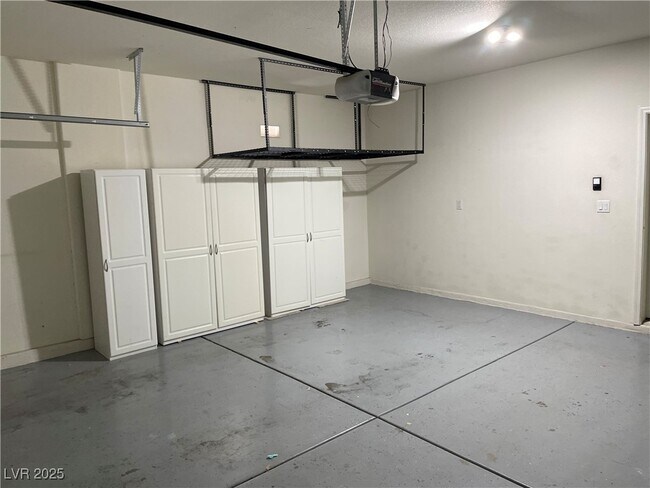 Building Photo - 8825 W Torino Ave