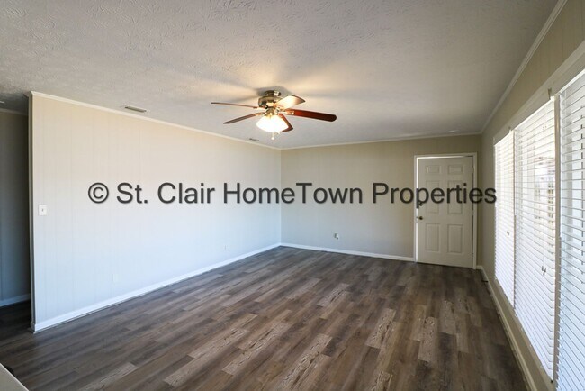 Building Photo - Remodeled Duplex on Logan Martin Lake