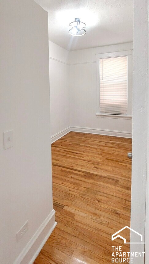 Building Photo - 4050 W Hirsch St