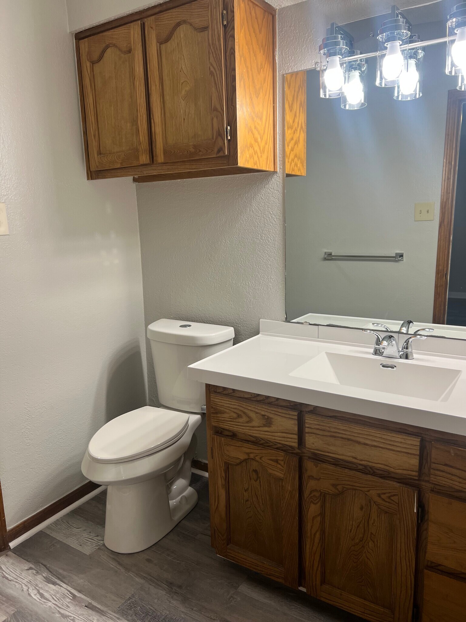 Master Bathroom - 1401 Lackey Ct