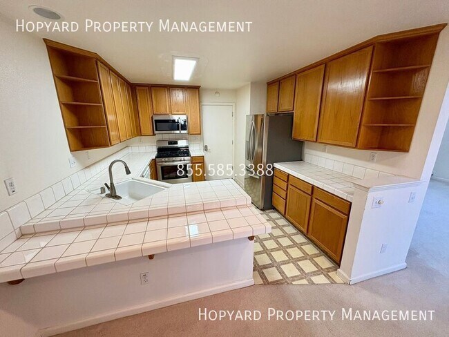 Building Photo - Milpitas Gem - Available for Immediate Mov...