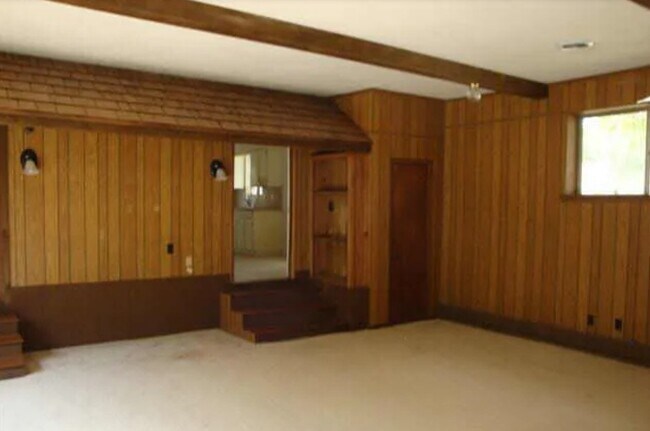 Building Photo - 3802 Savannah Dr