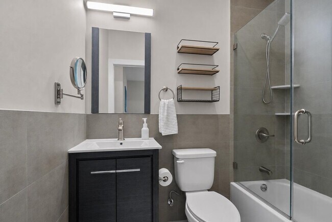 Building Photo - 4805 Aschoff Pl
