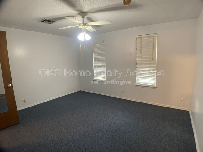 Building Photo - 4900 S Dimple Dr