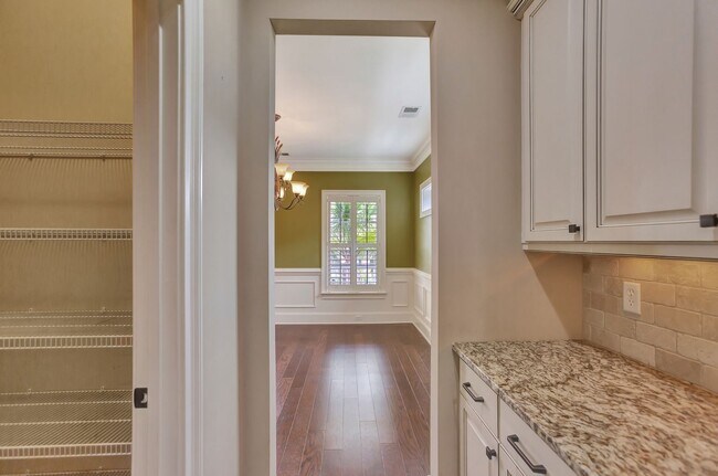 Building Photo - Elevated Home in The Club at Legends Oaks Plantation