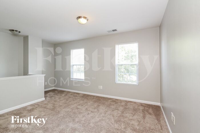 Building Photo - 12828 Coral Sunrise Dr