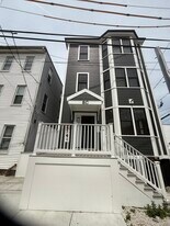 Building Photo - 10 Ford St