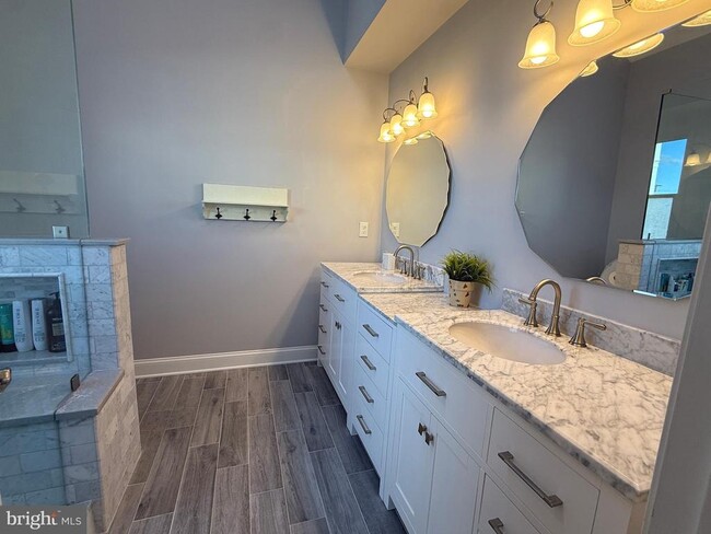 Building Photo - 907 Auckland Way